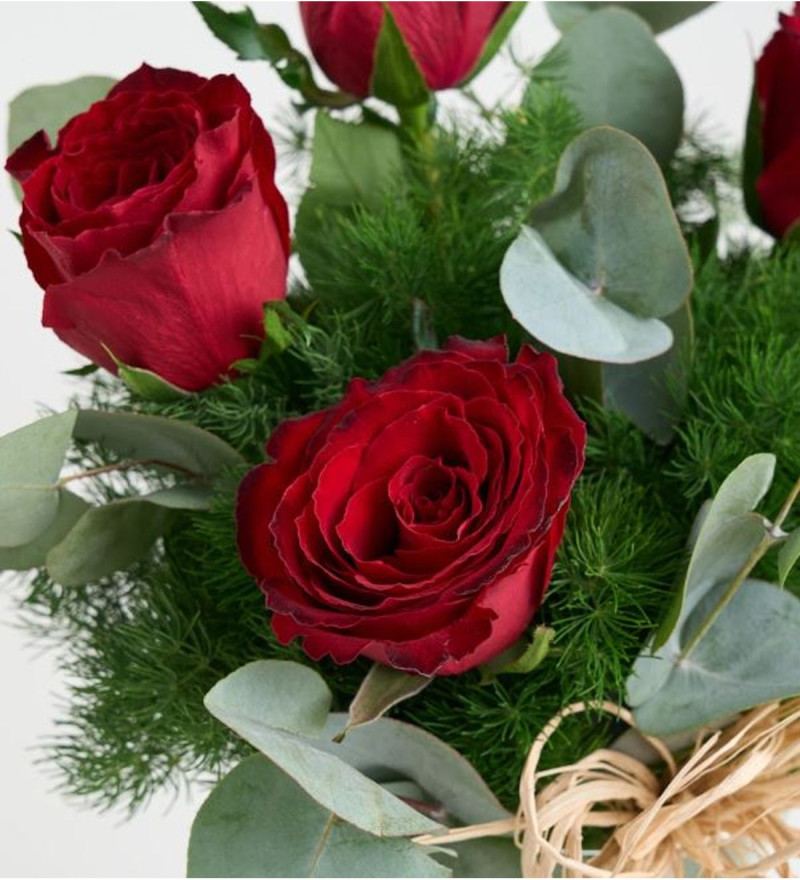 Paşabahçe Akvaryum Vazoda 7 Kırmızı Gül