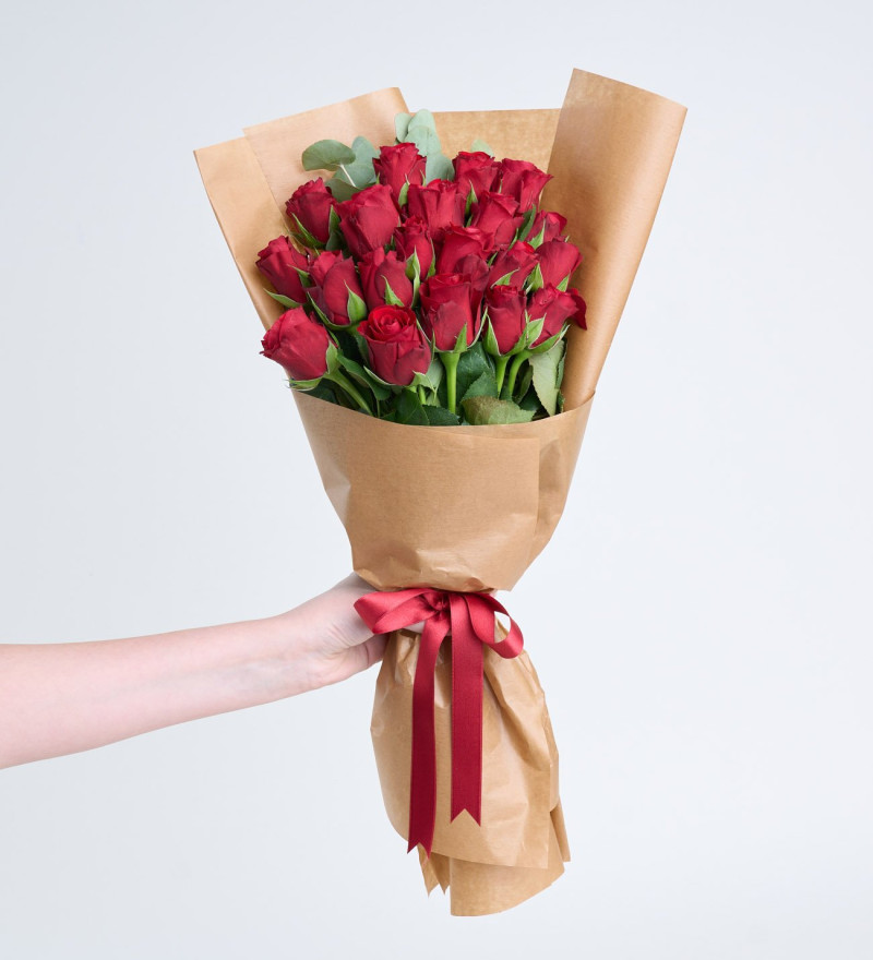 Kraft Buket Kağıdında 20'li Kırmızı Gül Buketi
